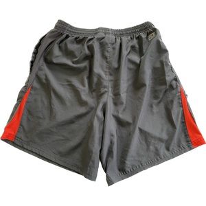 😎 NWOT Men’s FILA black/red vent 7” size medium athletic running shorts